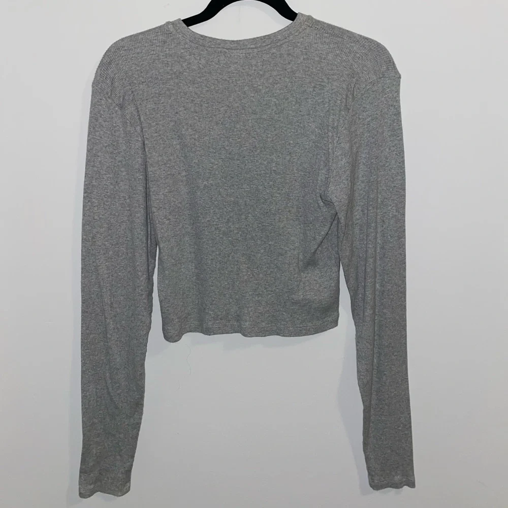 TNA Ribbed Cropped Longsleeve - Picture 2 of 4
